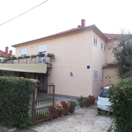 33 Apartment
